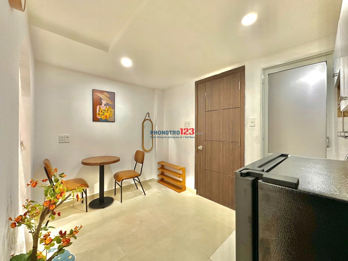 Căn hộ 1 phòng ngủ, PK siêu đẹp đủ nội thất gần Hai Bà Trưng, Quận 1