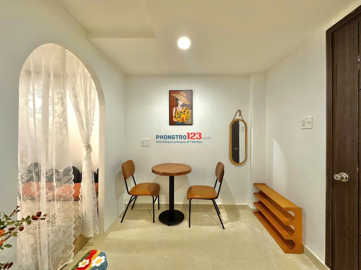 Căn hộ 1 phòng ngủ, PK siêu đẹp đủ nội thất gần Hai Bà Trưng, Quận 1
