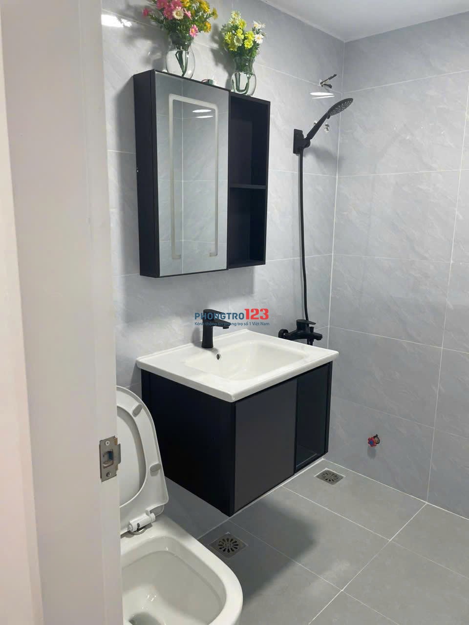 Chung cư 8x plus Trường Chinh, Q12: 80m2, 3p ngủ, NT, 9,5tr/th