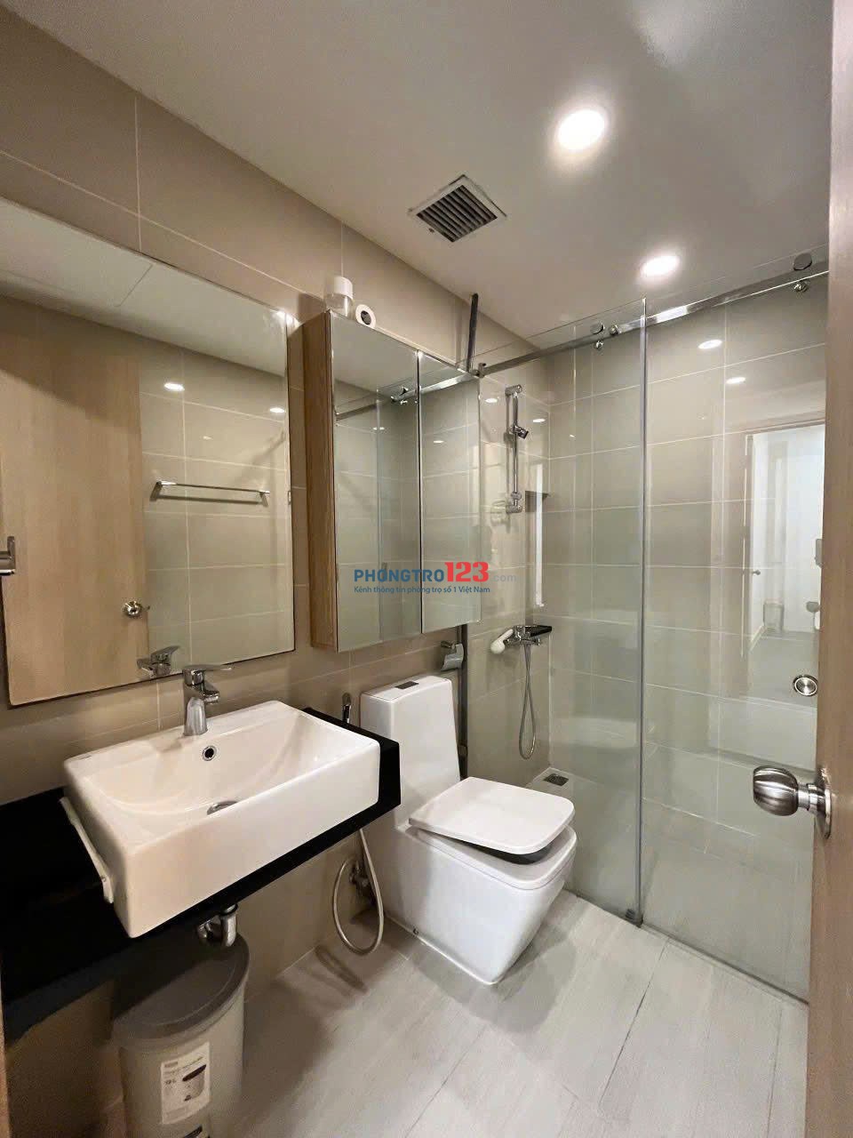 Chung cư Harmona, Tân BÌnh:75m2, 2p ngủ, 2wc, Nội thất, 12,5tr/th