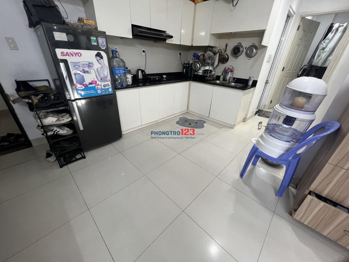 Ở ghép căn chung cư diện tích 60m2, Lạc Long Quân, Q11