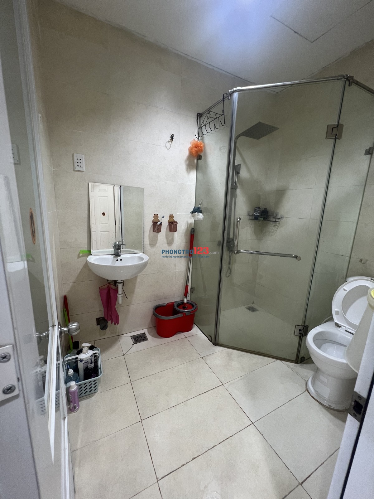 Ở ghép căn chung cư diện tích 60m2, Lạc Long Quân, Q11