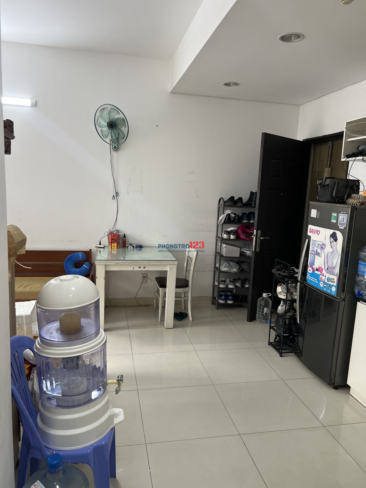 Ở ghép căn chung cư diện tích 60m2, Lạc Long Quân, Q11
