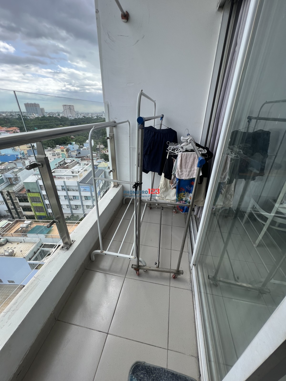 Ở ghép căn chung cư diện tích 60m2, Lạc Long Quân, Q11