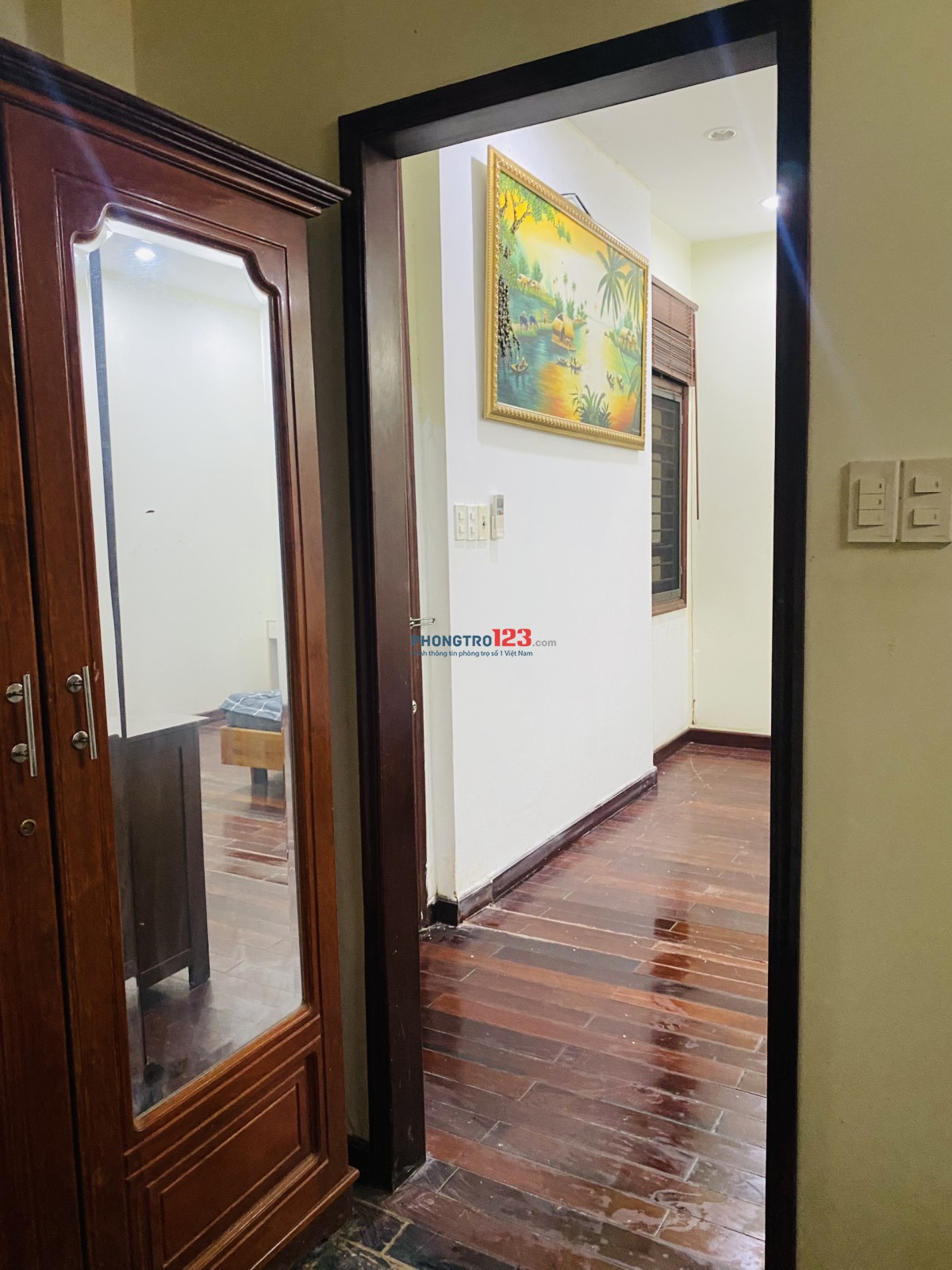 TRỐNG PHÒNG RỘNG CÓ BAN CÔNG NGAY ĐH TÔN ĐỨC THẮNG