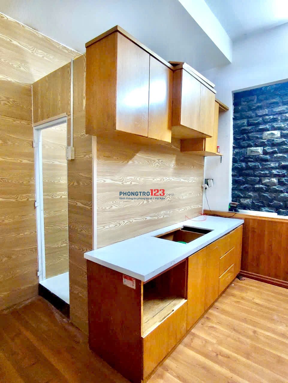 PHÒNG TRỌ GẦN CĐ KINH TẾ ĐỐI NGOẠI Q9 - VỊ TRÍ ĐỈNH CỦA CHÓP