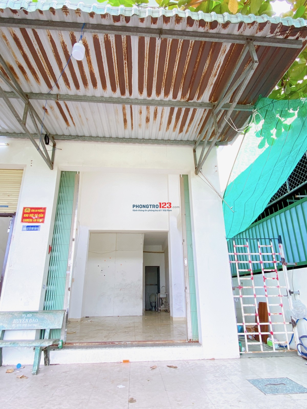 Mặt Bằng kinh doanh online, tạp hoá nhỏ, kho hàng có phòng riêng