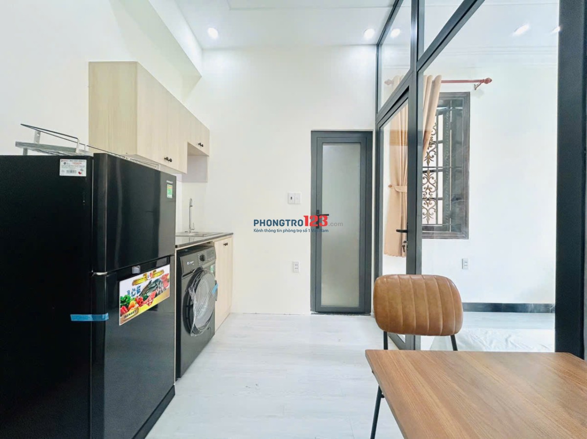 CĂN HỘ 1PN VÁCH KÍNH FULL NỘI THẤT BAN CÔNG & CỬA SỔ THOÁNG MÁT