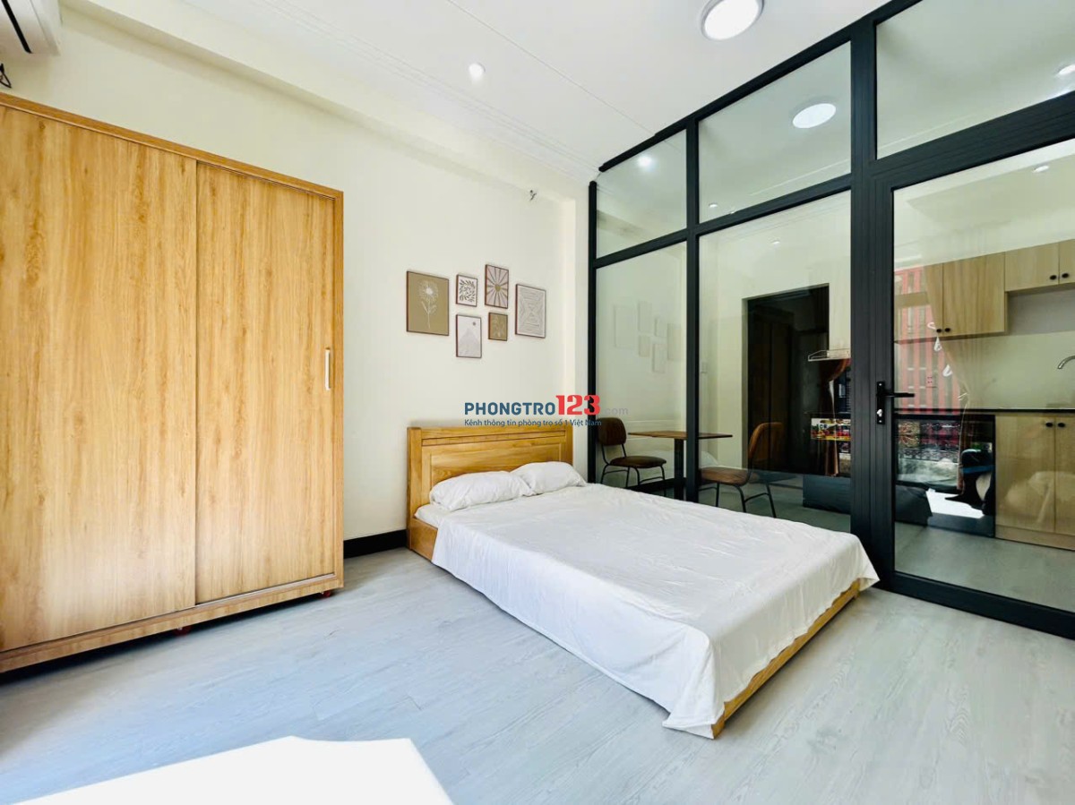 CĂN HỘ 1PN VÁCH KÍNH FULL NỘI THẤT BAN CÔNG & CỬA SỔ THOÁNG MÁT
