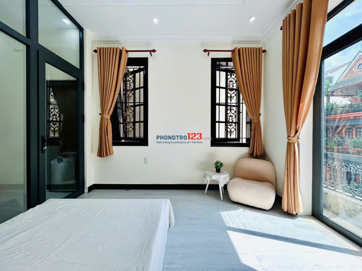 CĂN HỘ 1PN VÁCH KÍNH FULL NỘI THẤT BAN CÔNG & CỬA SỔ THOÁNG MÁT