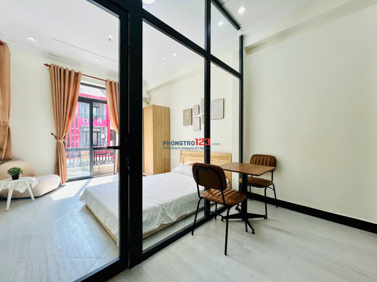CĂN HỘ 1PN VÁCH KÍNH FULL NỘI THẤT BAN CÔNG & CỬA SỔ THOÁNG MÁT