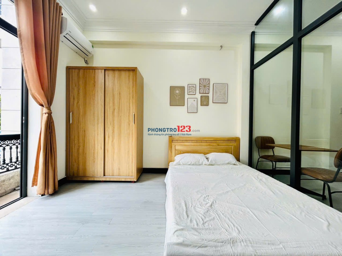 CĂN HỘ 1PN VÁCH KÍNH FULL NỘI THẤT BAN CÔNG & CỬA SỔ THOÁNG MÁT