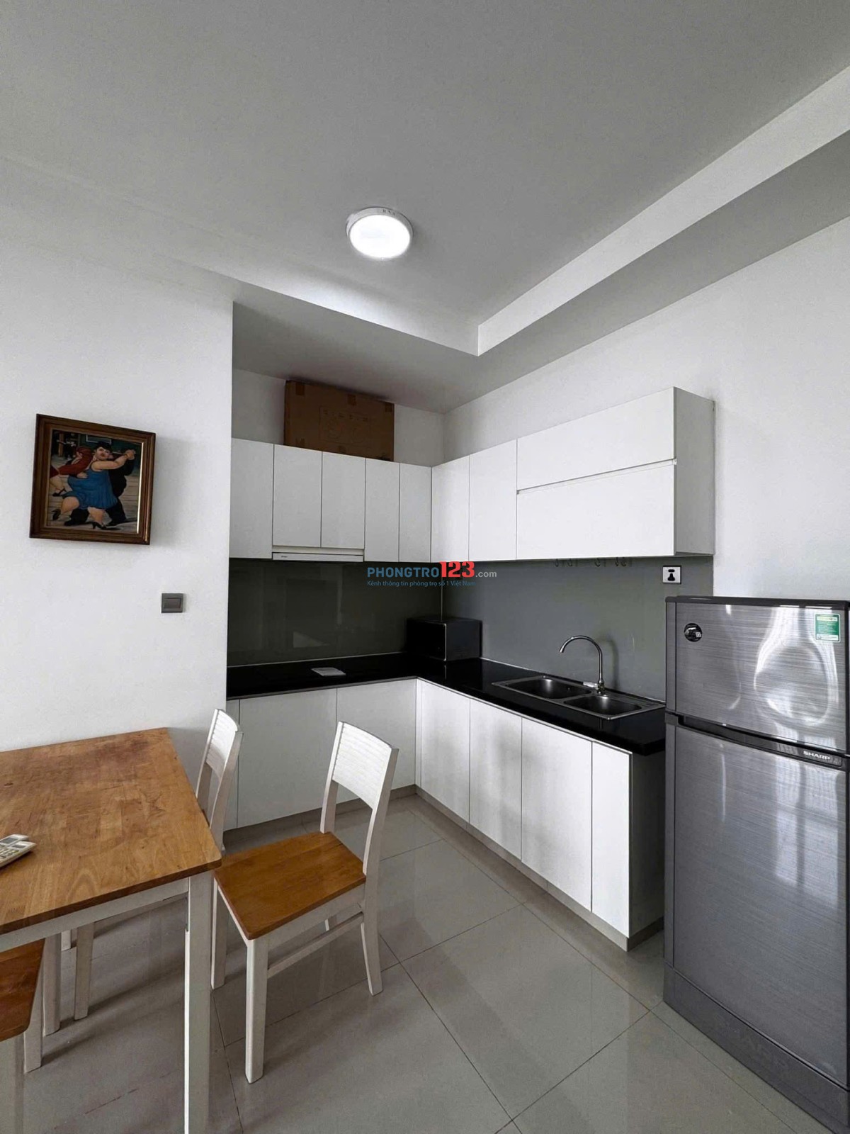 Chung cư Satra Eximland, Phú Nhuận - 90m2, 2PN, 18tr/tháng, Nội thất