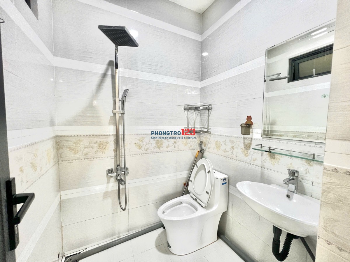 Phòng cho thuê Bình Thạnh, Siêu Thoáng, full nội thất gần ngã tư hàng xanh