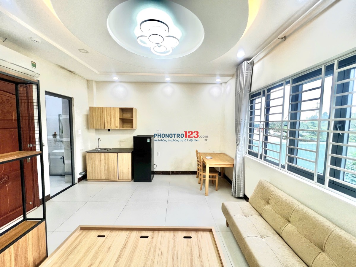 Phòng cho thuê Bình Thạnh, Siêu Thoáng, full nội thất gần ngã tư hàng xanh