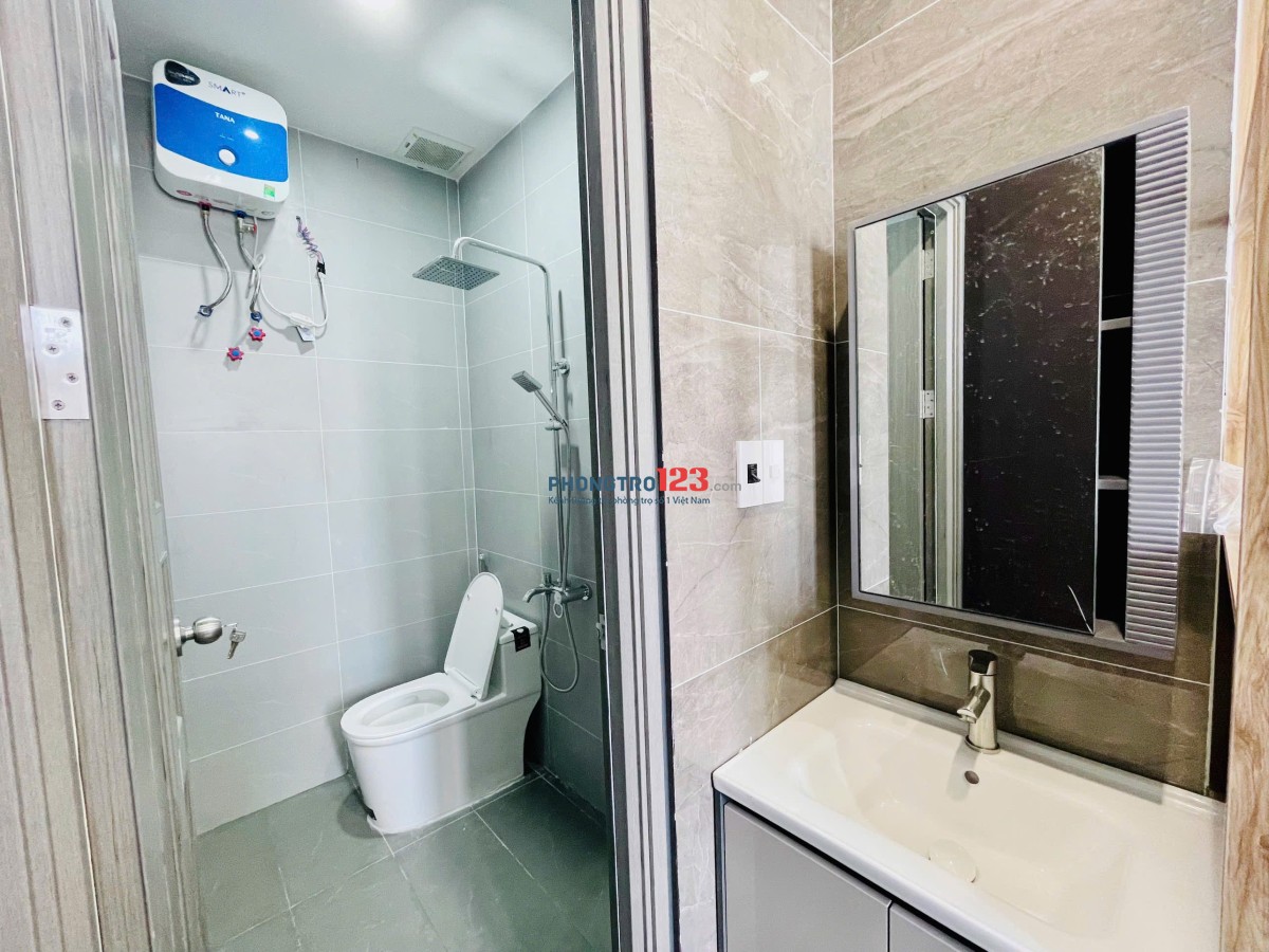 Ngày 6/7 trống studio có ban công giặt riêng Chính Hữu, Sơn Trà - Giá 8,5 triệu/ tháng