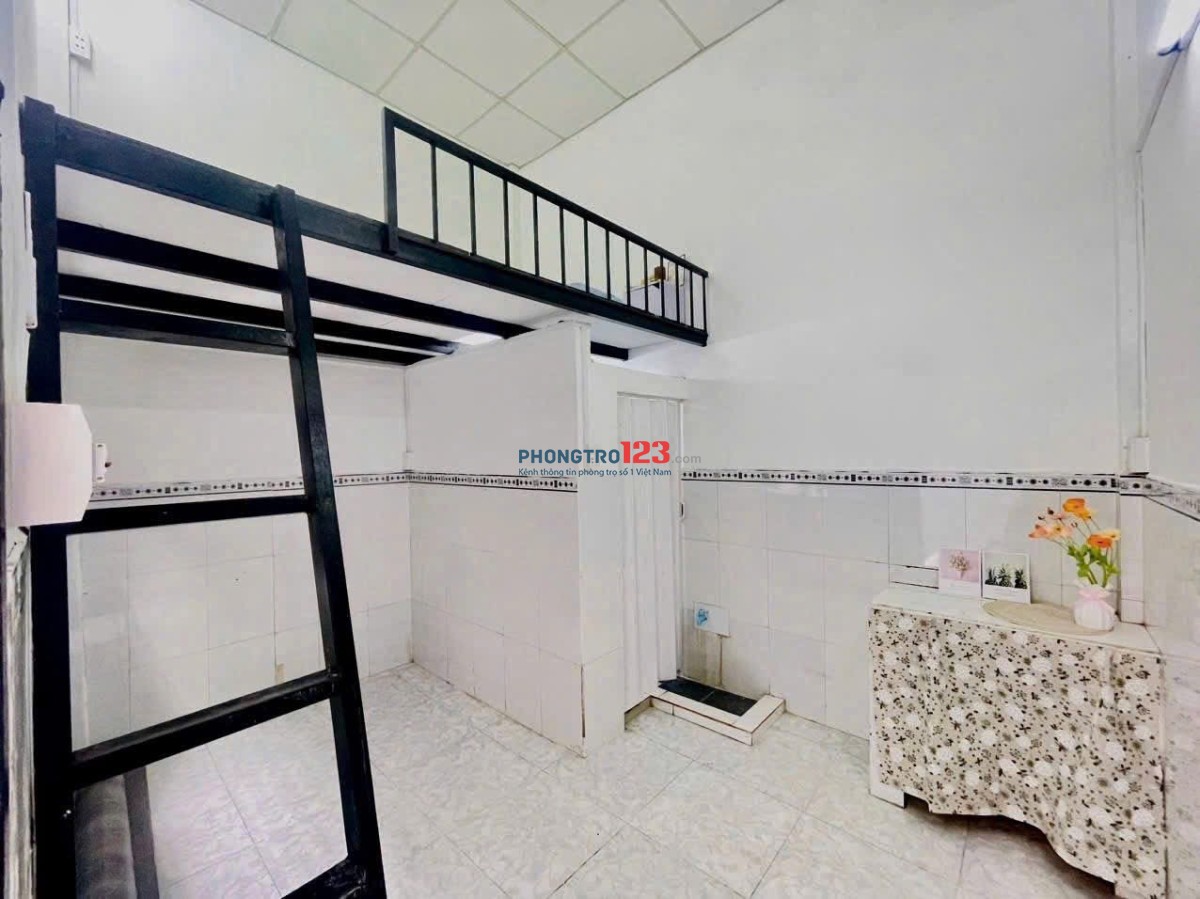 PHÒNG TRỌ DÁ RẺ NGAY CÔNG VIÊN LÀNG HOA