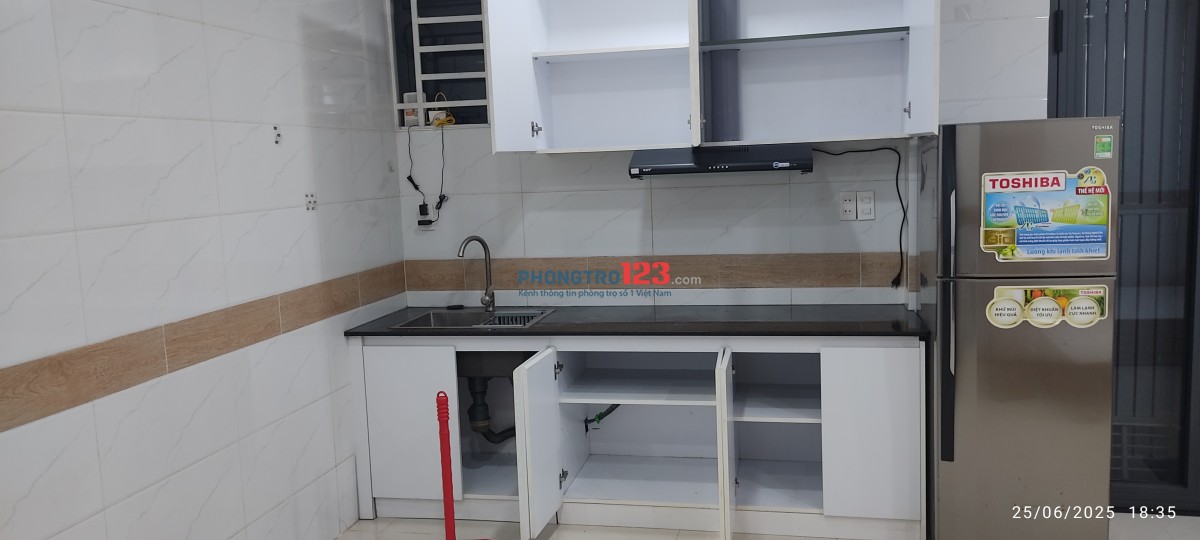 Cho thuê ki-ốt, diện tích 32m2 đường Dương Quảng Hàm, Quận Gò Vấp