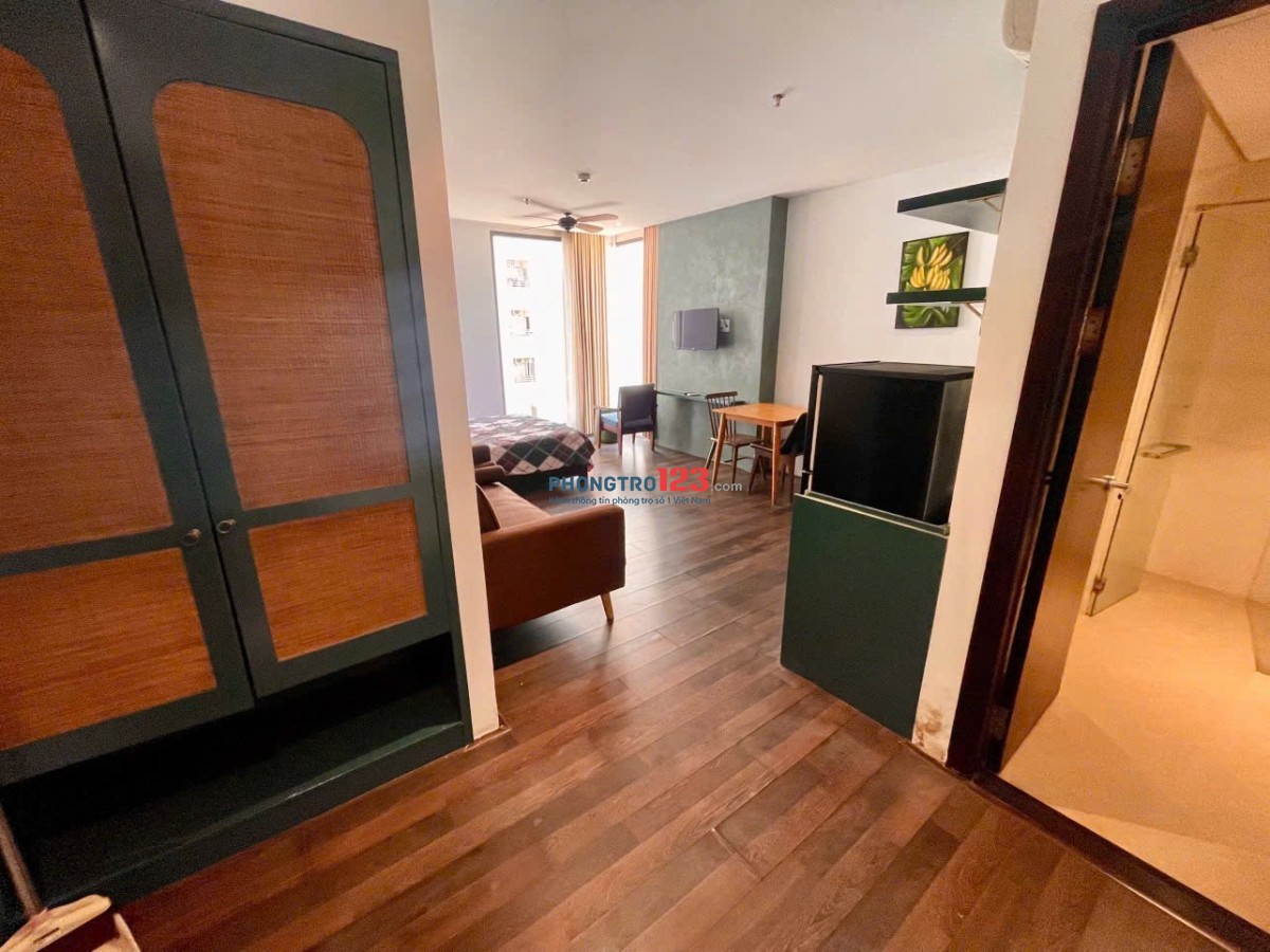 Căn Hộ Studio Cửa Sổ Trời 30m2 - Gần Phan Đăng Lưu, Phan Xích Long, Thuận Tiện Đi Các Quận