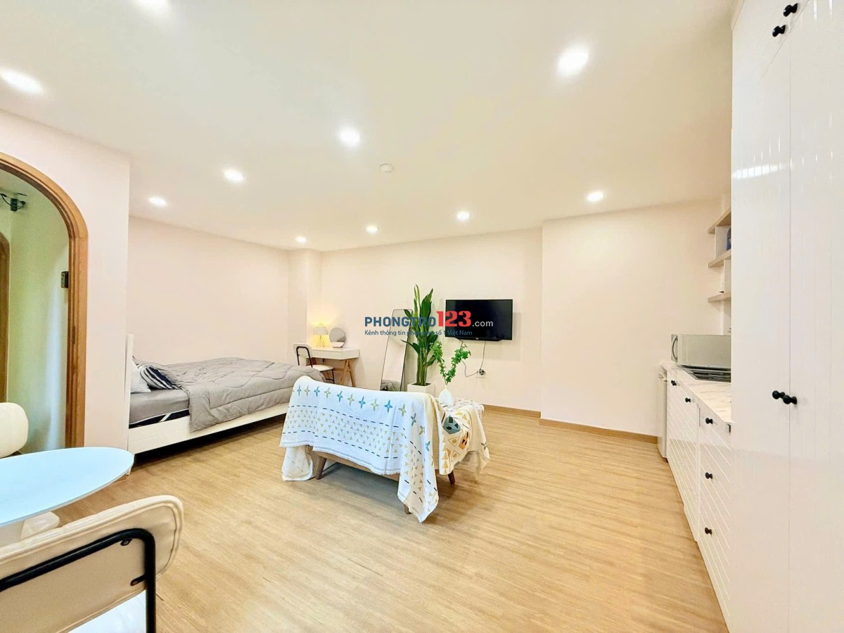 Căn Hộ Studio Cửa Sổ Trời 30m2 - Thuận Tiện Qua Các Trường ĐH Văn Lang, Hutech, UEF, Hồng Bàng, GTVT