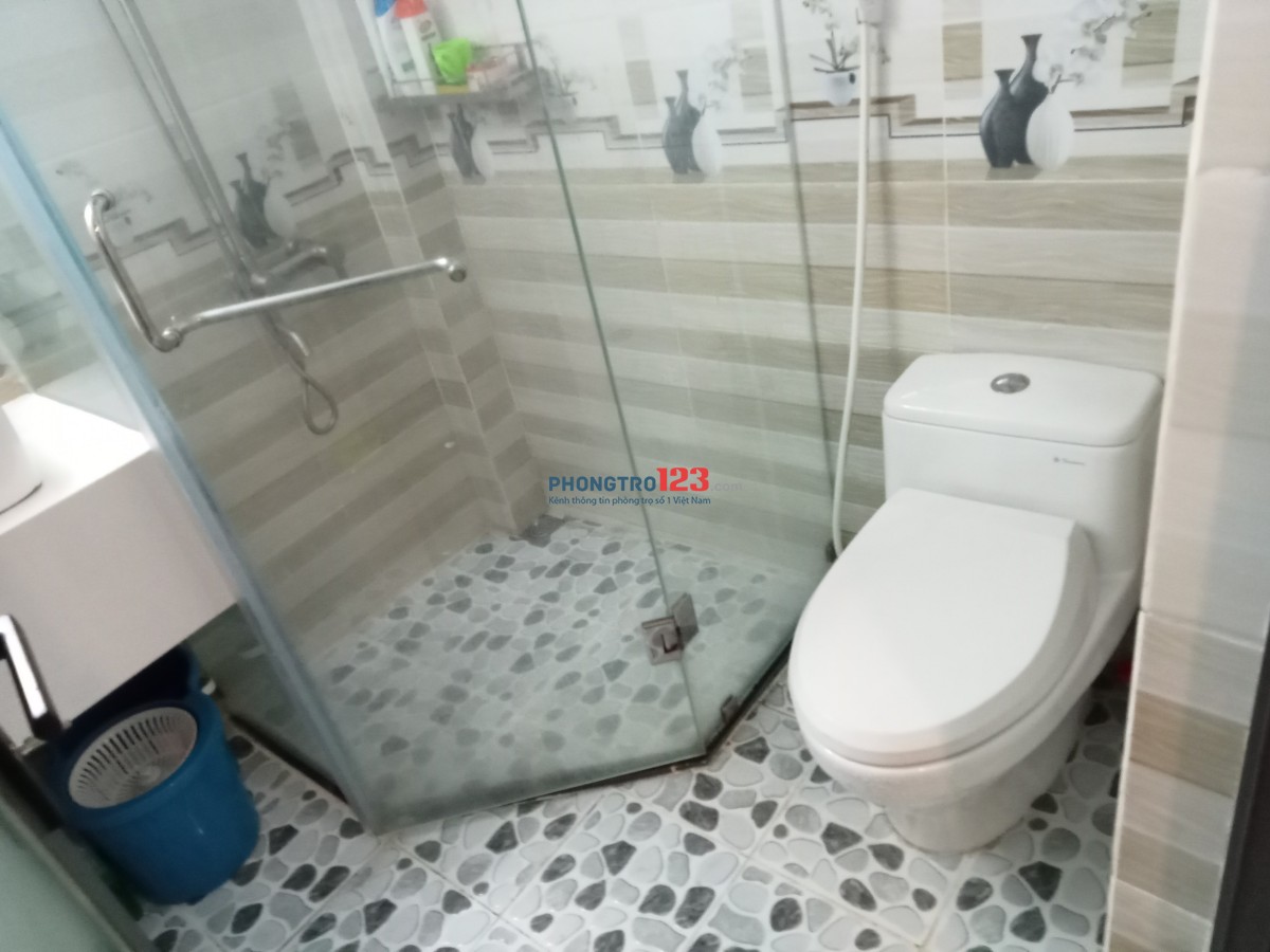 Cho thuê căn hộ cao cấp 2 phòng ngủ, chung cư The Everrich Infinity, 290 An Dương Vương Q5