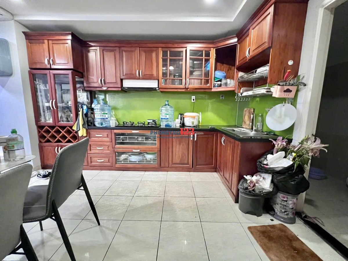 Chung cư Phú Thạnh, Nguyễn Sơn, TP: 95m2, 2p ngủ, 2wc, 10tr5, nội thất