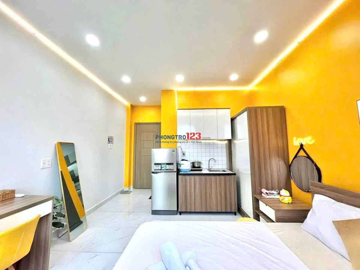 Phòng trọ 35m2 full nội thất có thang máy, ban công Nguyễn Xí Bình Thạnh gần ĐH Văn Lang giáp Gò Vấp