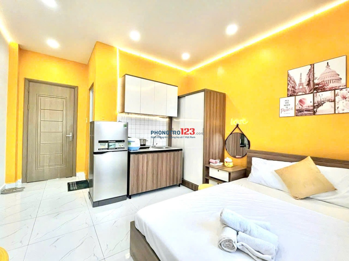 Phòng trọ 35m2 full nội thất có thang máy, ban công Nguyễn Xí Bình Thạnh gần ĐH Văn Lang giáp Gò Vấp