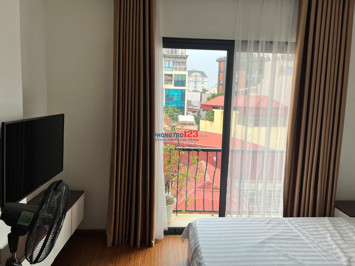 Phòng 30m2 ban công nhiều ánh sáng ngõ 89 Phan Kế Bính