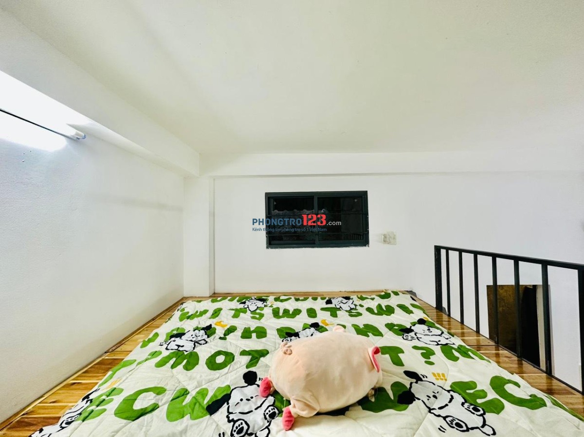 Phòng rộng 40m², full nội thất cơ bản, có ban công – Quận Tân Phú, giá 4.2 triệu/