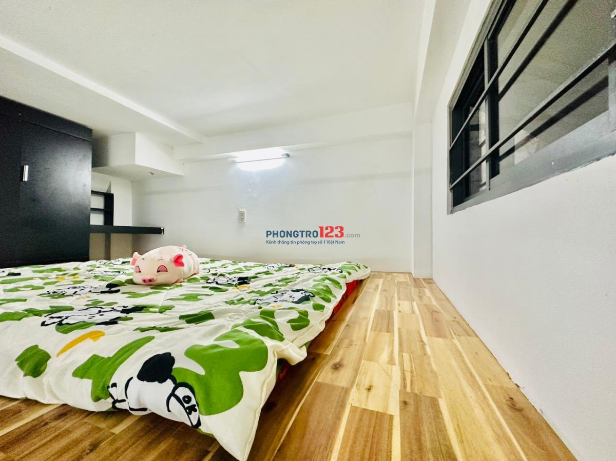 Phòng rộng 40m², full nội thất cơ bản, có ban công – Quận Tân Phú, giá 4.2 triệu/