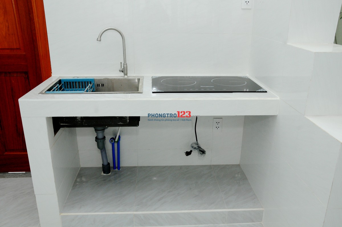 PHÒNG VIP gần ĐH FPT, TC- Marketing, HUTECH (ở ghép)