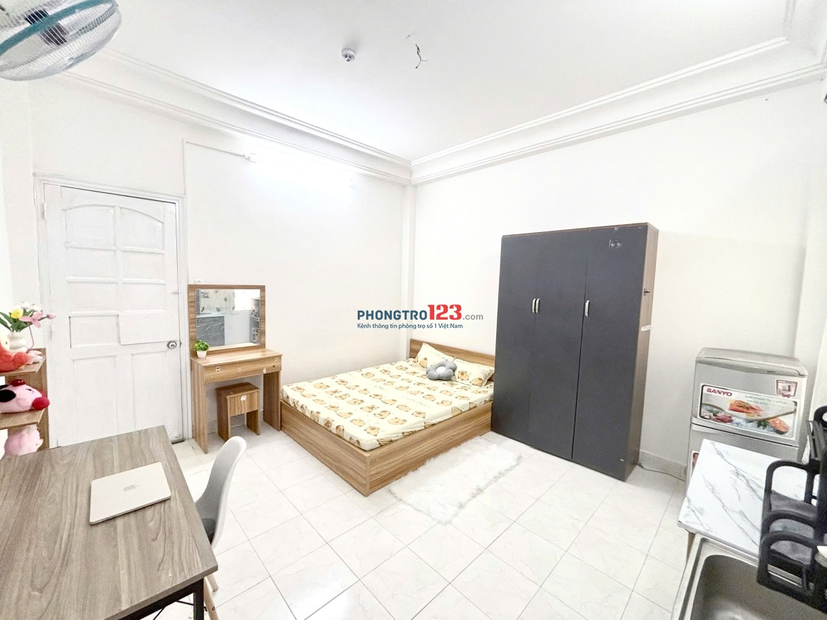 Phòng full nội thất 30m2 Nguyễn Kiệm Phú Nhuận gần Sân bay, vòng xoay Gia Định