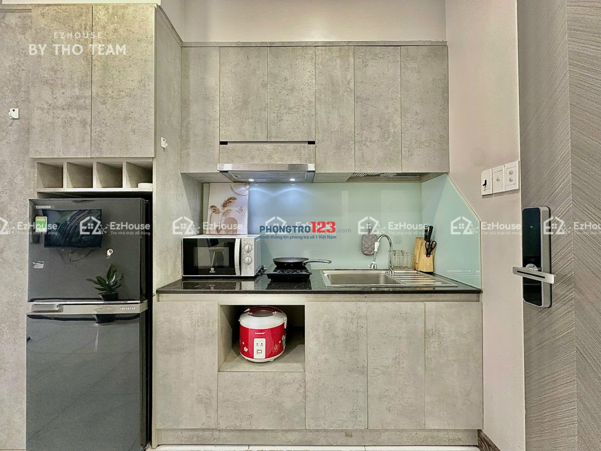 STUDIO FULL NỘI THẤT – BAN CÔNG THOÁNG MÁT KHU SÂN BAY