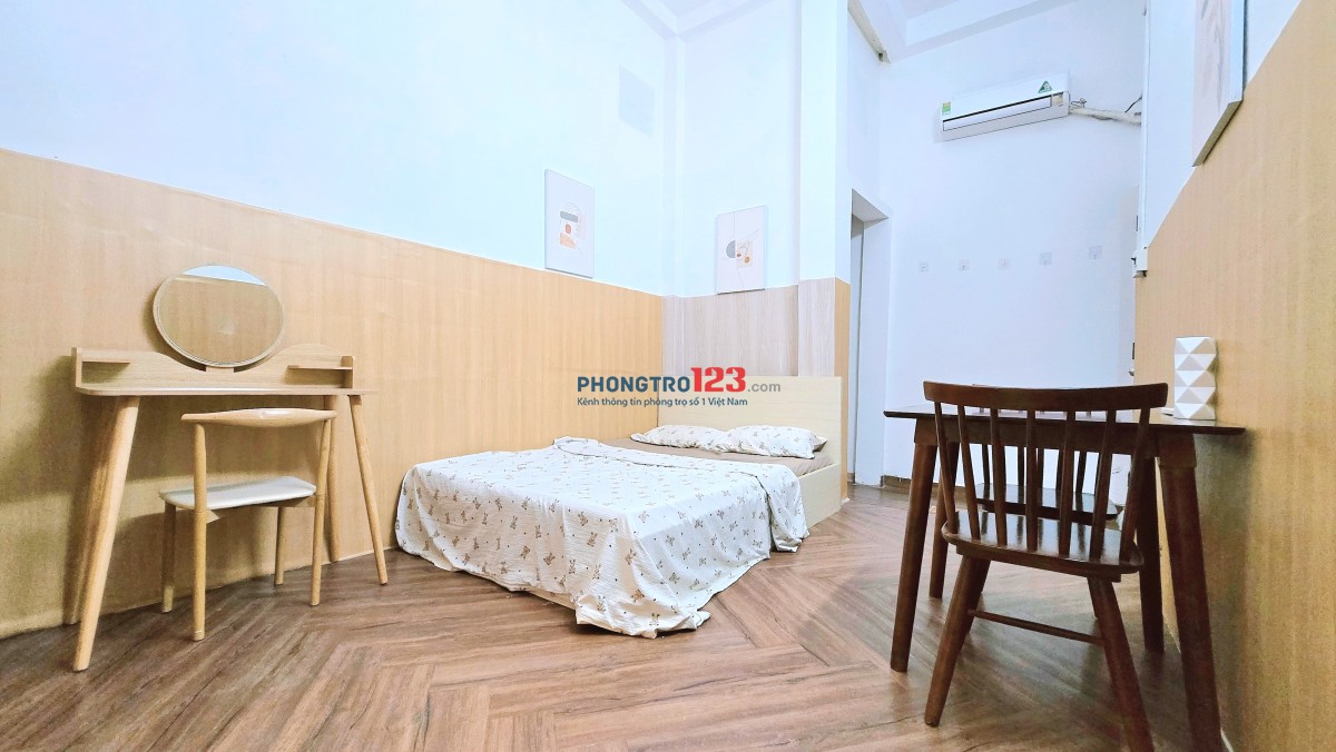 Studio chữa lành ! bếp tách PN, cửa sổ, có sân vườn chung, B.T !