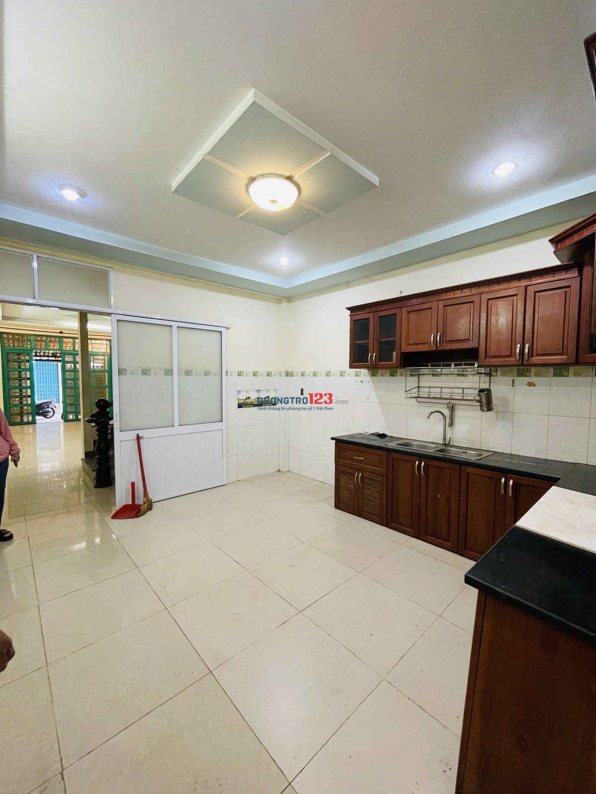 CHO THUÊ NHÀ NGUYÊN CĂN LÊ TRỌNG TẤN 68M - HẺM 6M - 2 PN - 9Tr