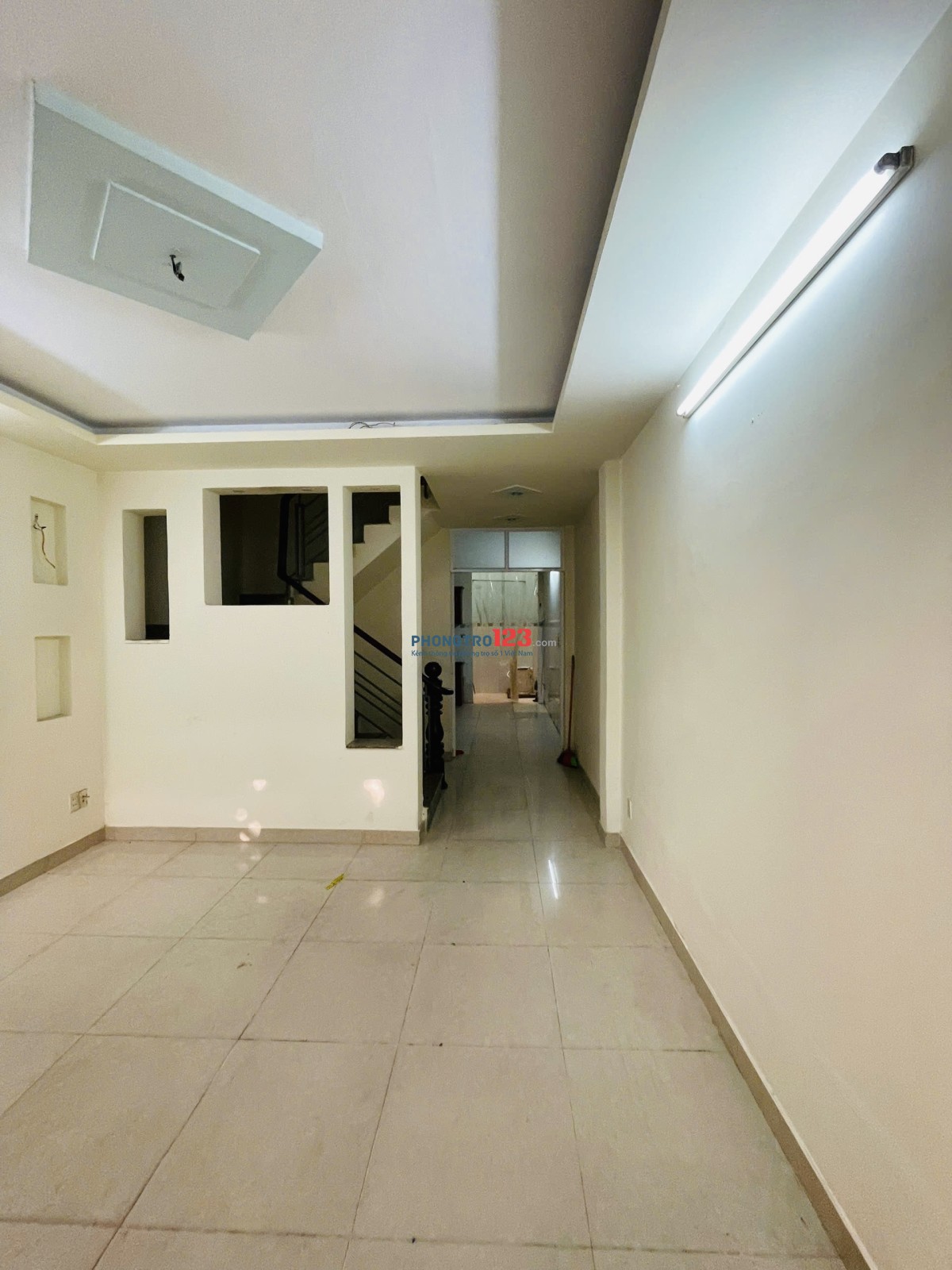 CHO THUÊ NHÀ NGUYÊN CĂN LÊ TRỌNG TẤN 68M - HẺM 6M - 2 PN - 9Tr