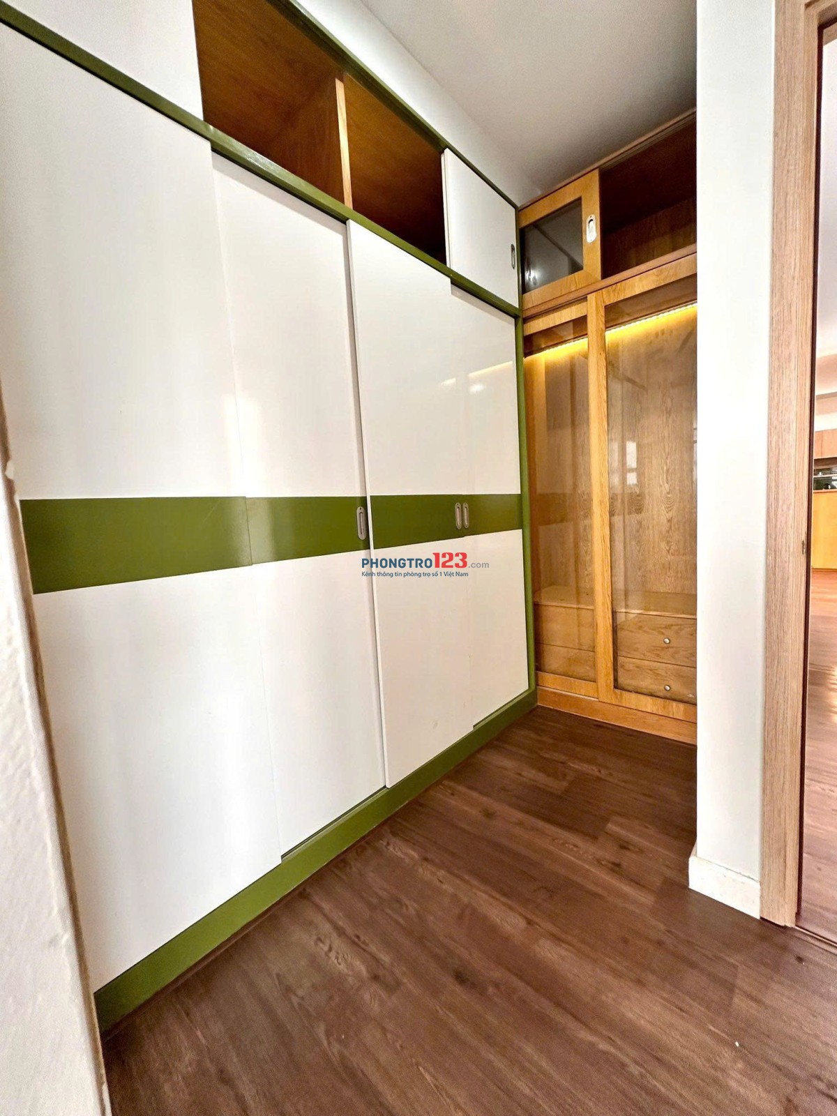Satra Eximland,Phan Đăng Lưu,Phú Nhuận: 98m2, 2p ngủ lớn,NTCC,18tr/th