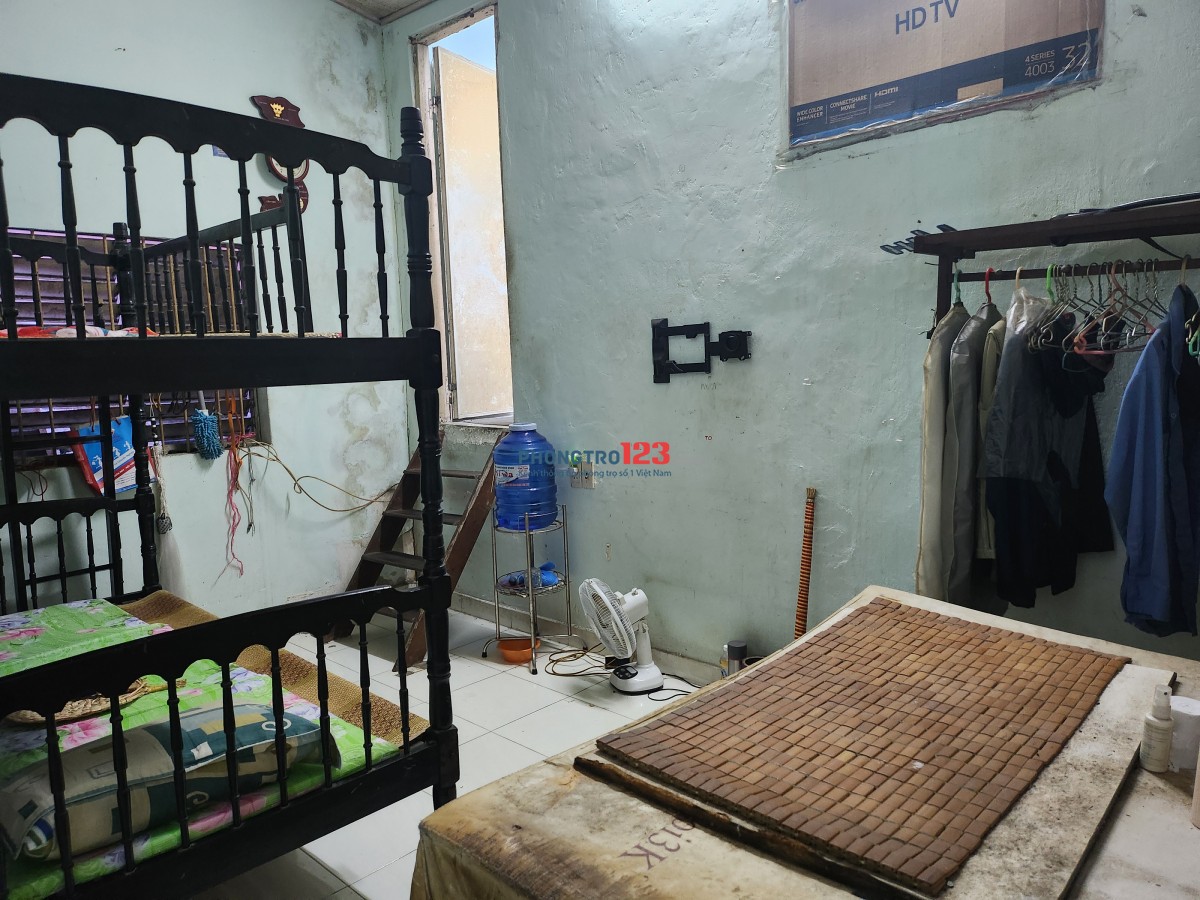Cho thuê phòng trọ giảm giá. Phòng có thể ở 2 người chia ra nhưng 1 hoặc 2 người tính giá khác.