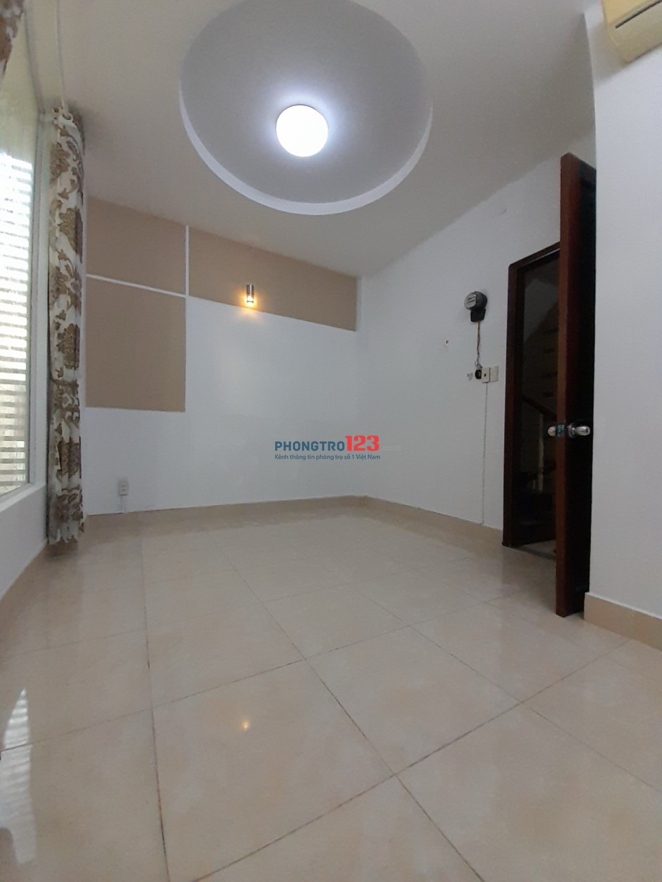 PHÒNG BAN CÔNG ĐẸP XINH TẠI 247/8 HOÀNG HOA THÁM, PHÚ NHUẬN, GẦN CHỢ CÂY QUÉO