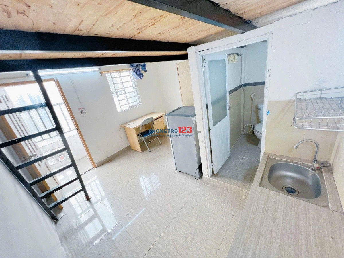 PHÒNG TRỌ BAN CÔNG 25m2 GẦN ETOWN CỘNG HOÀ TÂN BÌNH NỘI THẤT ĐẦY ĐỦ