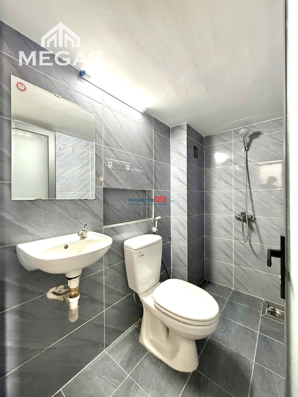 PHÒNG CHO THUÊ FULL NỘI THẤT - GÁC CAO - BAN CÔNG RIÊNG - NGAY LÊ VĂN KHƯƠNG - MEGA MARMET HIỆP PHÚ