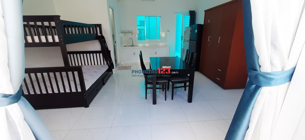 Phòng ban công, HXH, Nguyễn Văn Đậu, P.6, q. Bình Thạnh