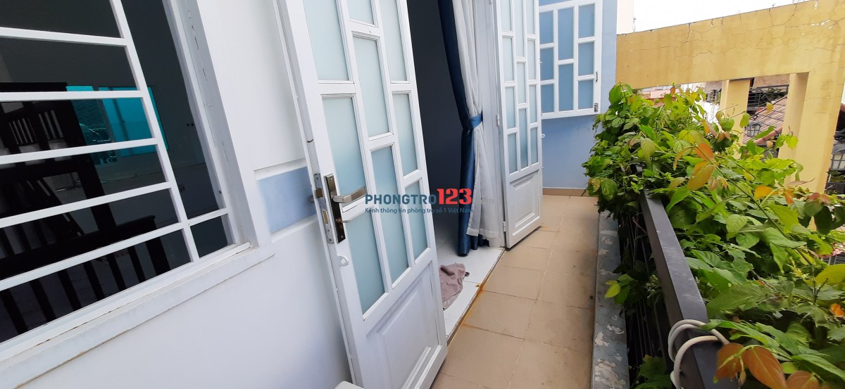 Phòng ban công, HXH, Nguyễn Văn Đậu, P.6, q. Bình Thạnh