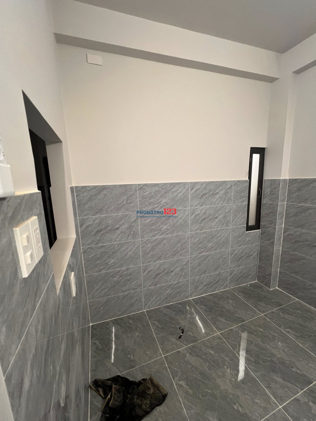 Cho thuê phòng trọ 15m2 đường Hòa Hưng - quận 10 ( phòng mới )
