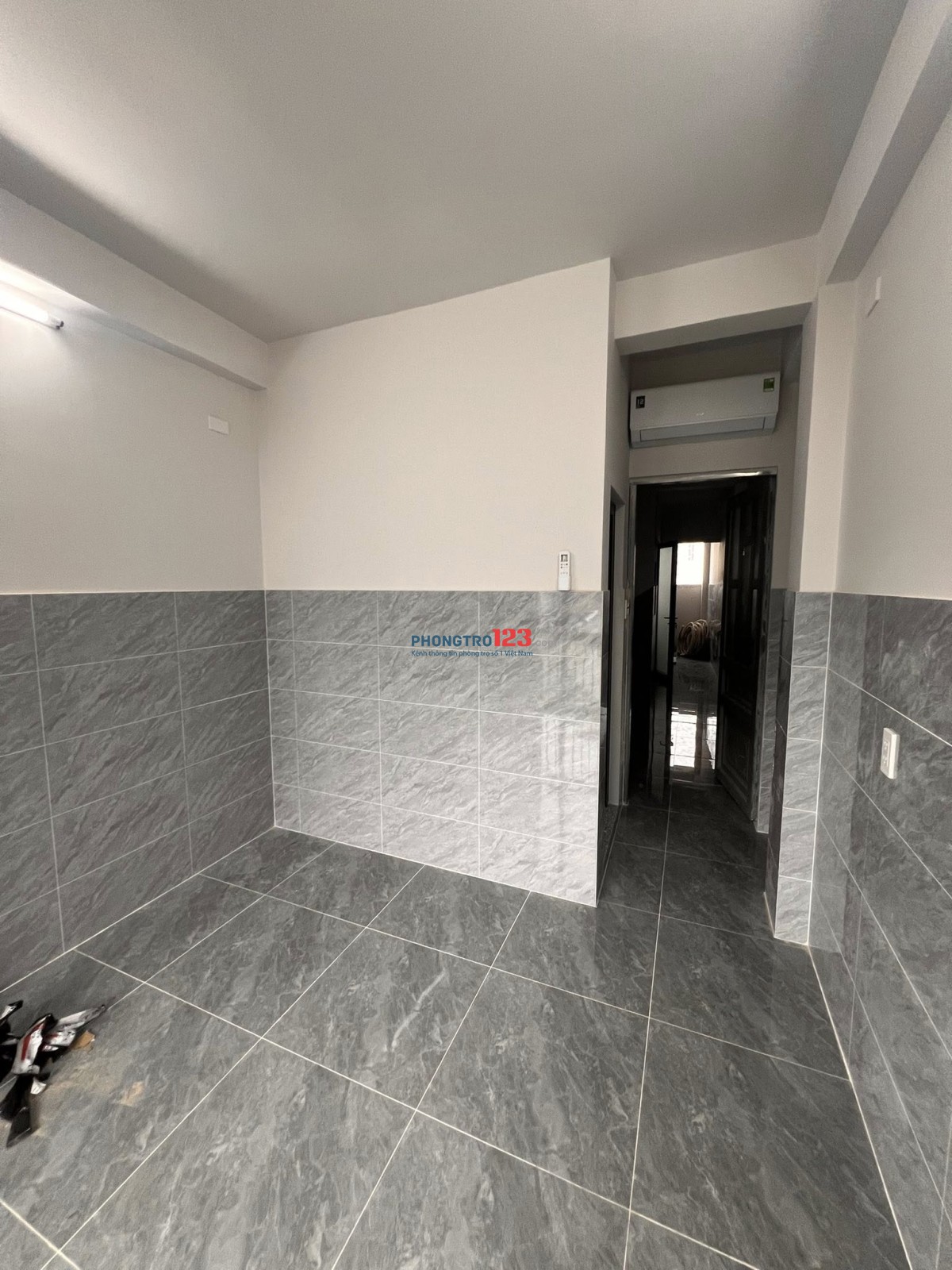 Cho thuê phòng trọ 15m2 đường Hòa Hưng - quận 10 ( phòng mới )