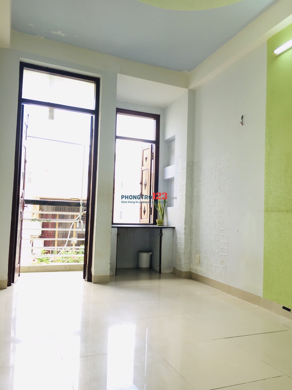 PHÒNG SẠCH ĐẸP,BAN CÔNG THOÁNG MÁT NGAY LÊ VĂN SỸ Q3