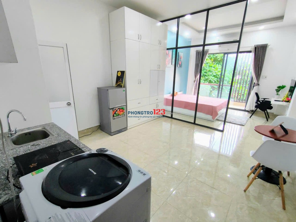 Studio ban công sang trọng Ở quận 1