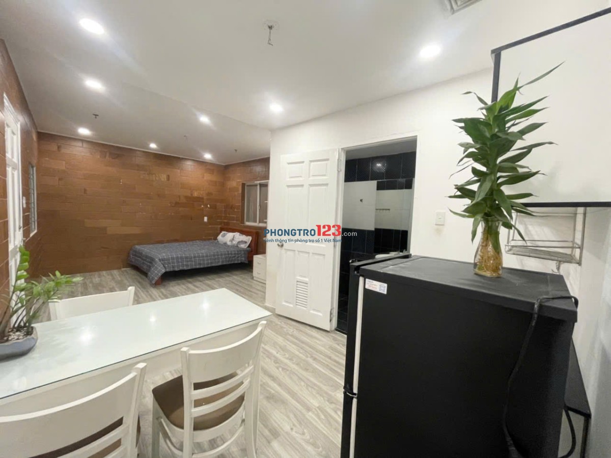 Cho thuê Căn Hộ Studio Tại 153 Bạch Đằng, Khu Sân Bay