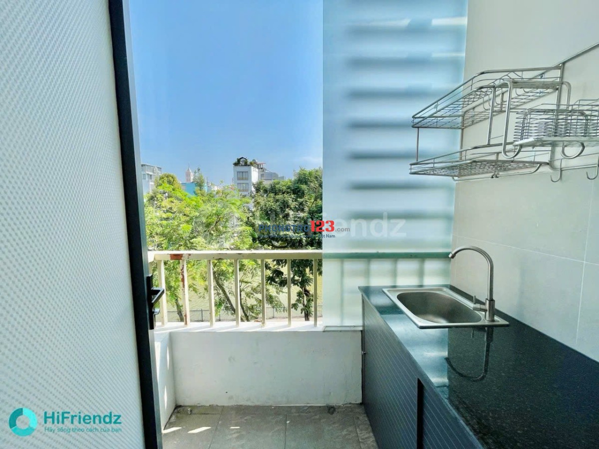 Cho Thuê Căn Hộ Dịch Vụ Ban Công Cao Cấp Tại 1066 Trường Sa, Quận 3
